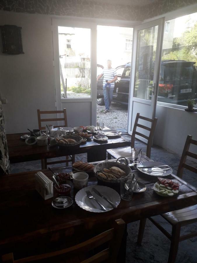 Inga Jafaridze Guesthouse Pele Mestia Eksteriør billede